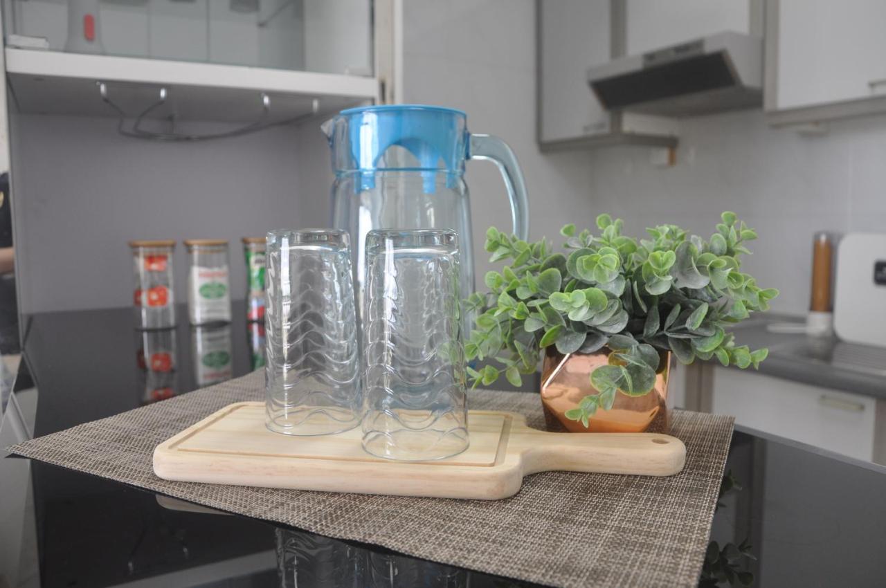 1 Bedroom Apartment, Melaka Cbd Town Center- Hosted By Private Locals Resident, Balcony With City Skyline View Or Seaview, Opposite Malls, Tv Box, 5 Minutes To Jonker Street, 말라카 외부 사진
