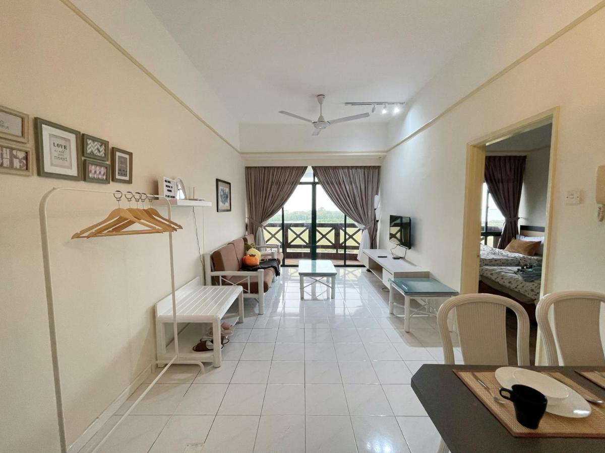 1 Bedroom Apartment, Melaka Cbd Town Center- Hosted By Private Locals Resident, Balcony With City Skyline View Or Seaview, Opposite Malls, Tv Box, 5 Minutes To Jonker Street, 말라카 외부 사진